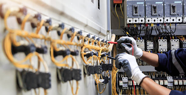 Professional Electrician technician working in Texas City, TX